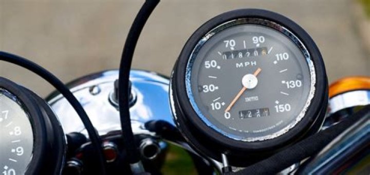 Did steam locomotives have speedometers?
